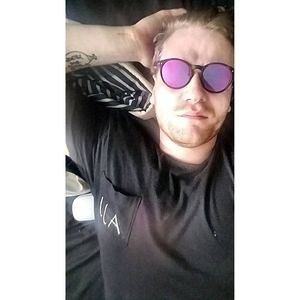 Meet your Posher, Zac